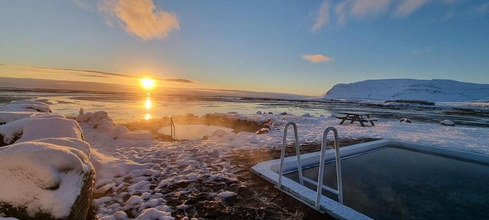 Вілла Kirkjubraut - Church Street Talknafjordur Екстер'єр фото