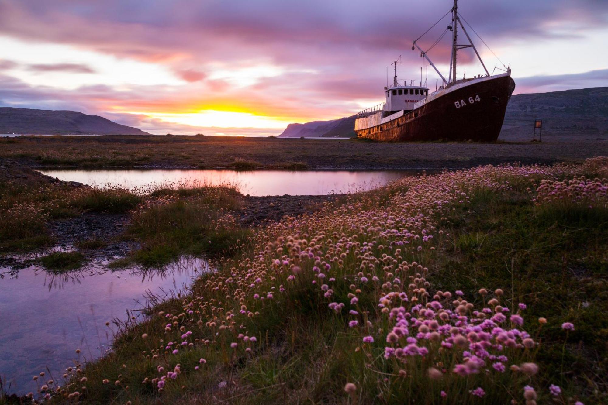 Вілла Kirkjubraut - Church Street Talknafjordur Екстер'єр фото